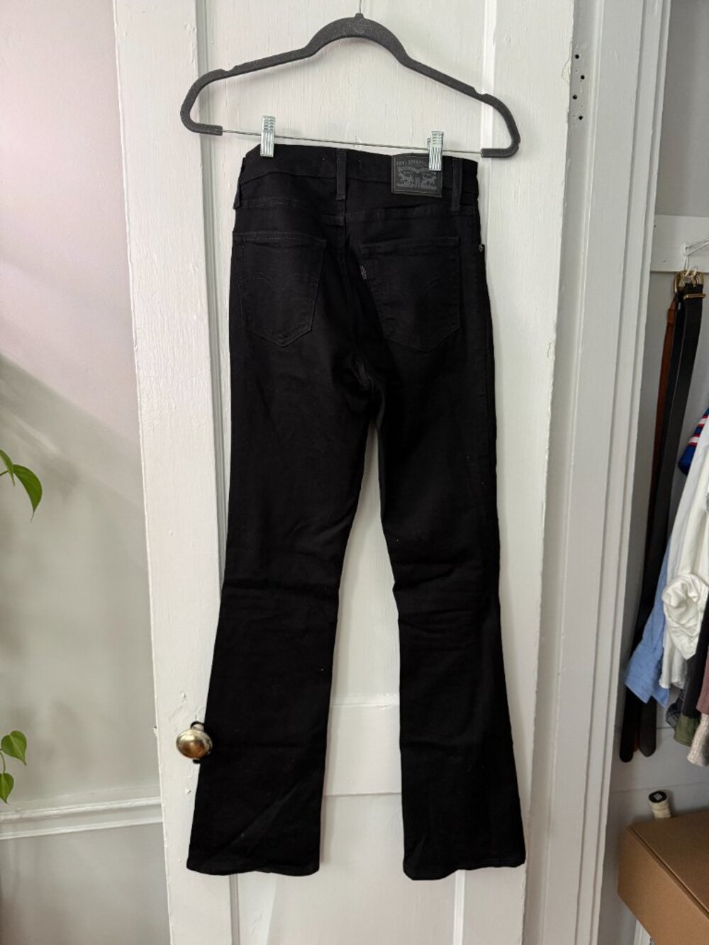 Levi's 725 High Rise Bootcut Jeans - Picture 2 of 5